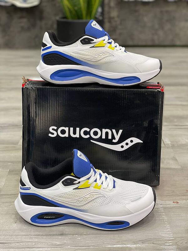 کتونی ساکونی  Saucony Triumph 19