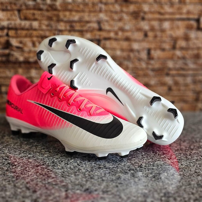 کفش فوتبال نایک مرکوریال ویپور 11 Nike Mercurial Vapor 