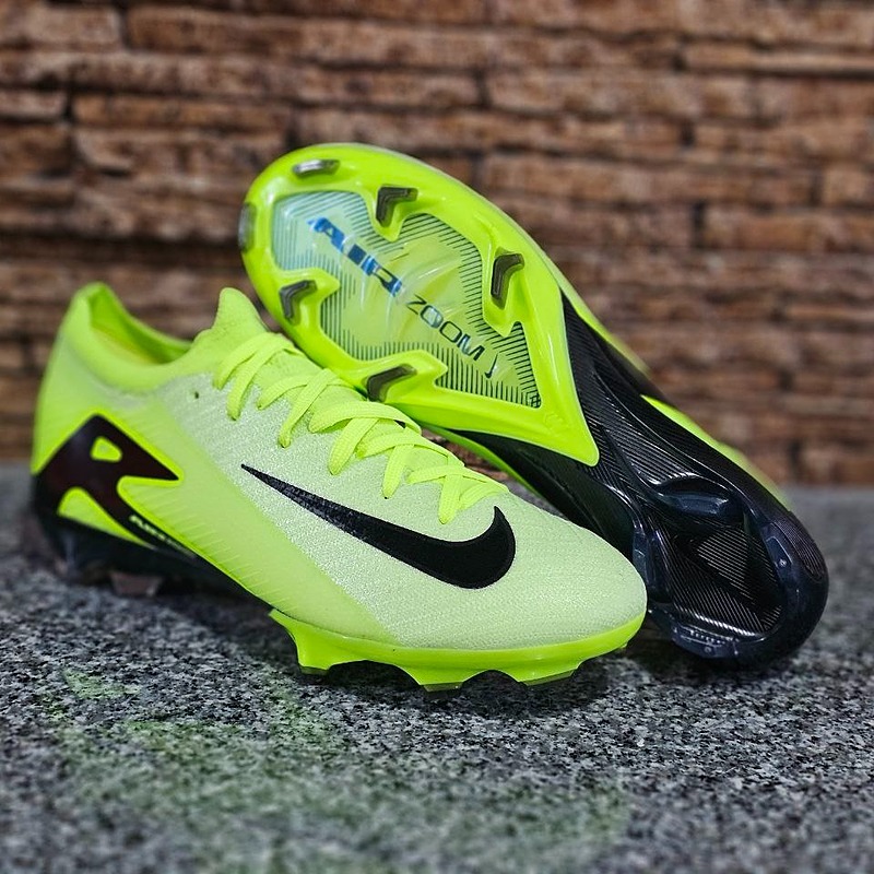 کفش فوتبال نایک مرکوریال ایرزوم ویپورNike Mercurial Airzoom Vapor 16