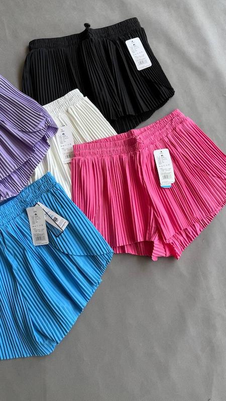 شلوارک پلیسه