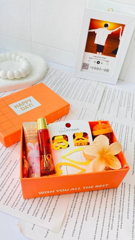 باکس هدیه نارنجی