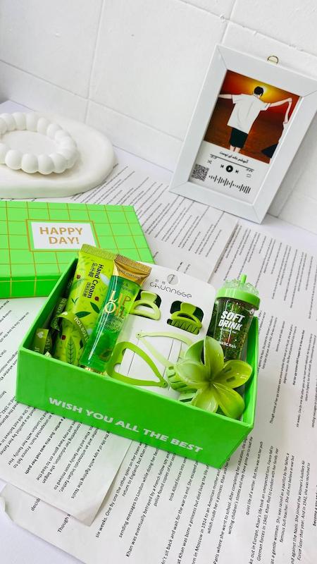 باکس هدیه سبز