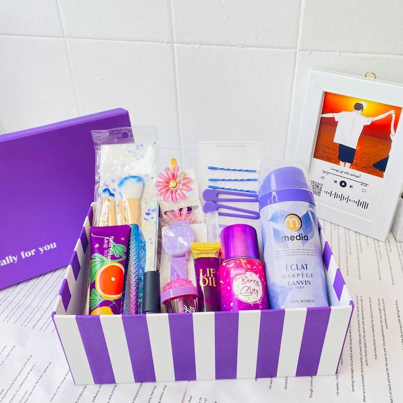 باکس هدیه بنفش