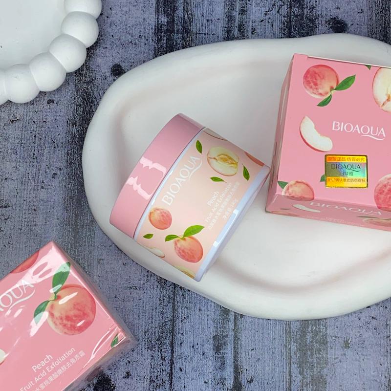اسکراب لایه‌بردار صورت و بدن هلو BIOAQUA