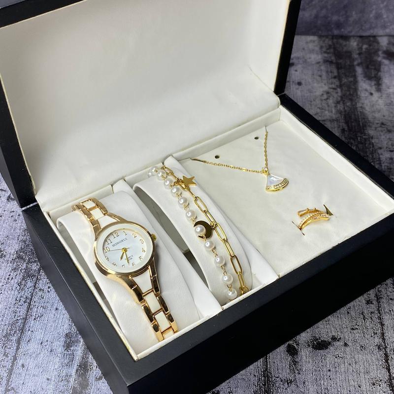 پک کادویی زنانه و دخترانه