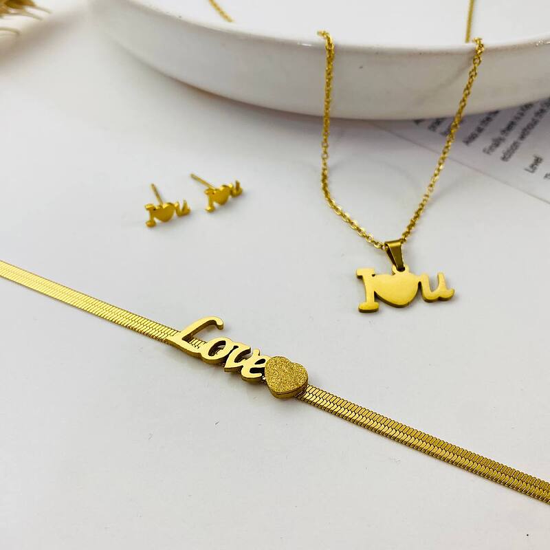 سرویس کامل جنس استیل طرح Love