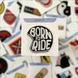 استیکر ژله‌ای Born to Ride با طراحی تایپوگرافی داخل کلاه ایمنی موتورسواری