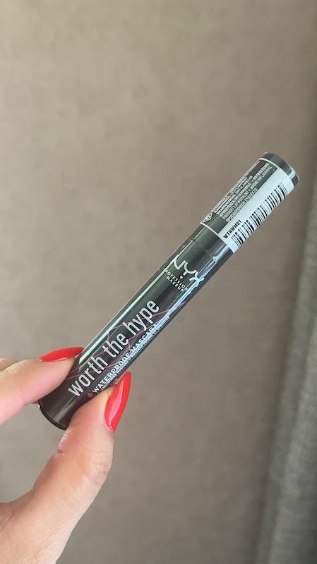 ریمل حجم دهنده و ضدآب NYX مدل worth the hype
