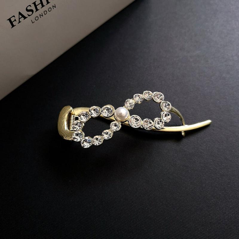 گیره مو چفتی مجلسی طرح بی نهایت نگینی