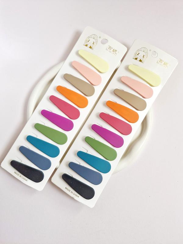 گیره تق‌تقی بادومی تو پر