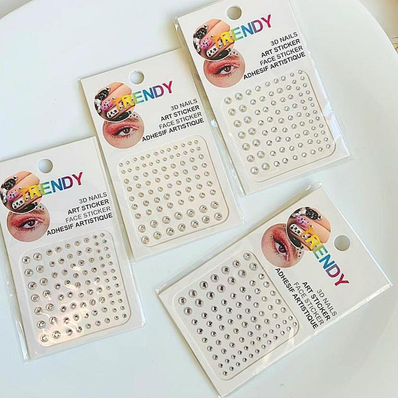 نگین و مروارید چسبی مخصوص تزیین مو و صورت در بسته های 80 و 120 عددی - سایت فروشگاهی گلسر سوما