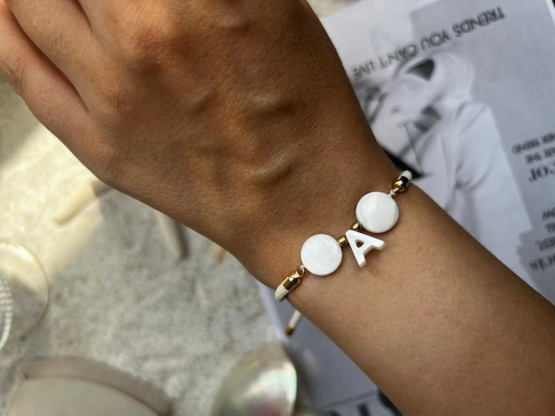 دستبند A با گوی طلا 1011