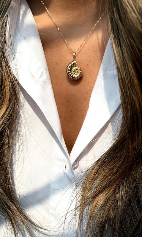 آویز صدف 1337