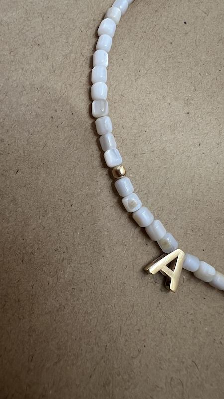 گردنبند حرف a با دو گوی کد 1330 
