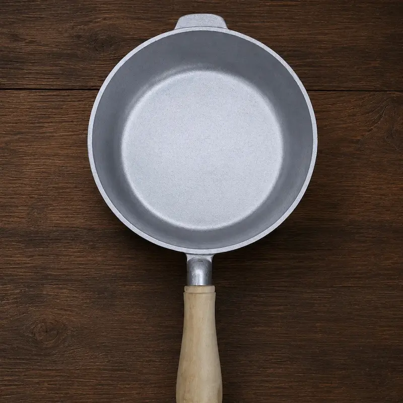 ماهیتابه چدن روسی سایزکوچک