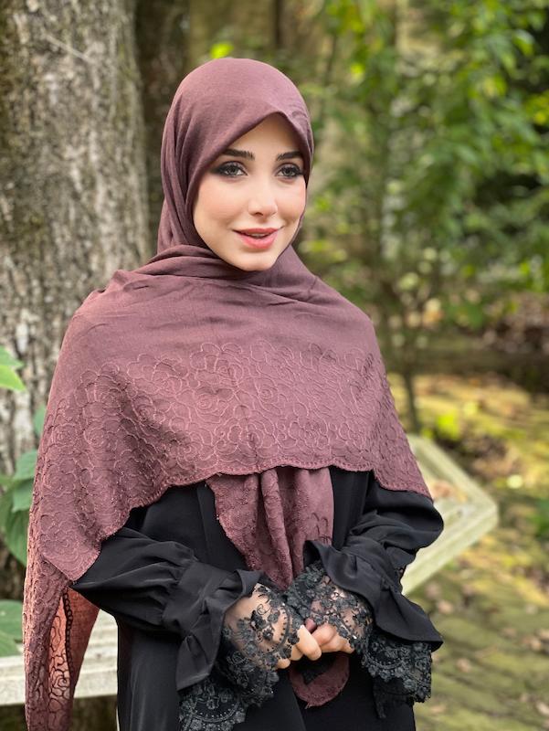 روسری خامه دوزی کد A22