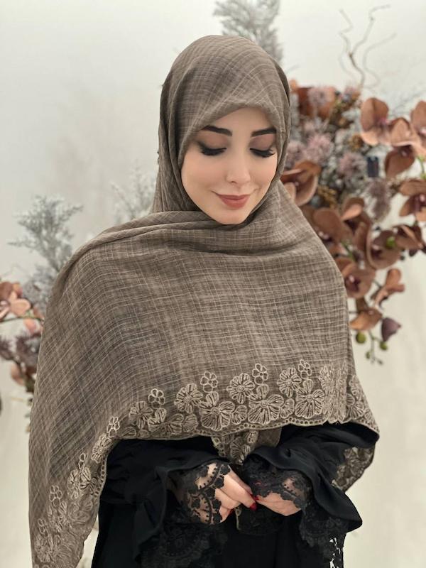 روسری خامه دوزی کد A105