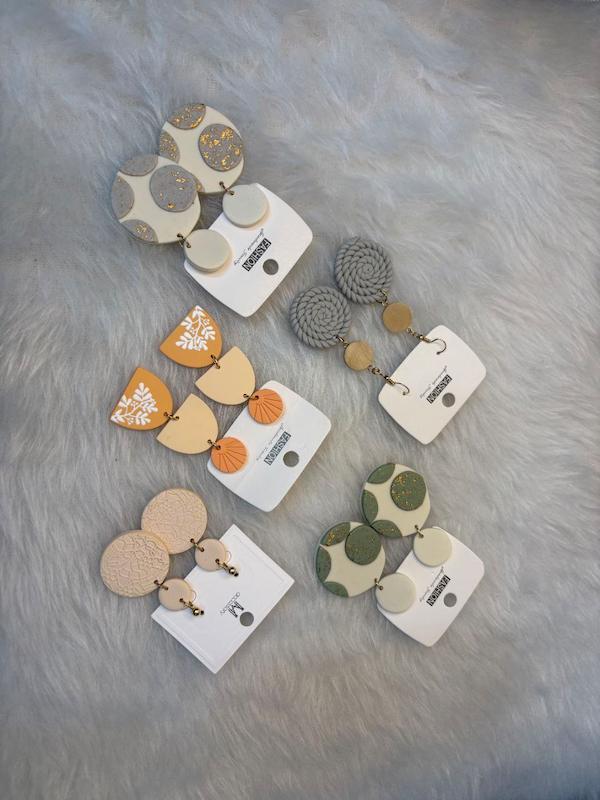 گوشواره چوبی