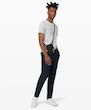 کیف لولولمن مدل easy access crossbody