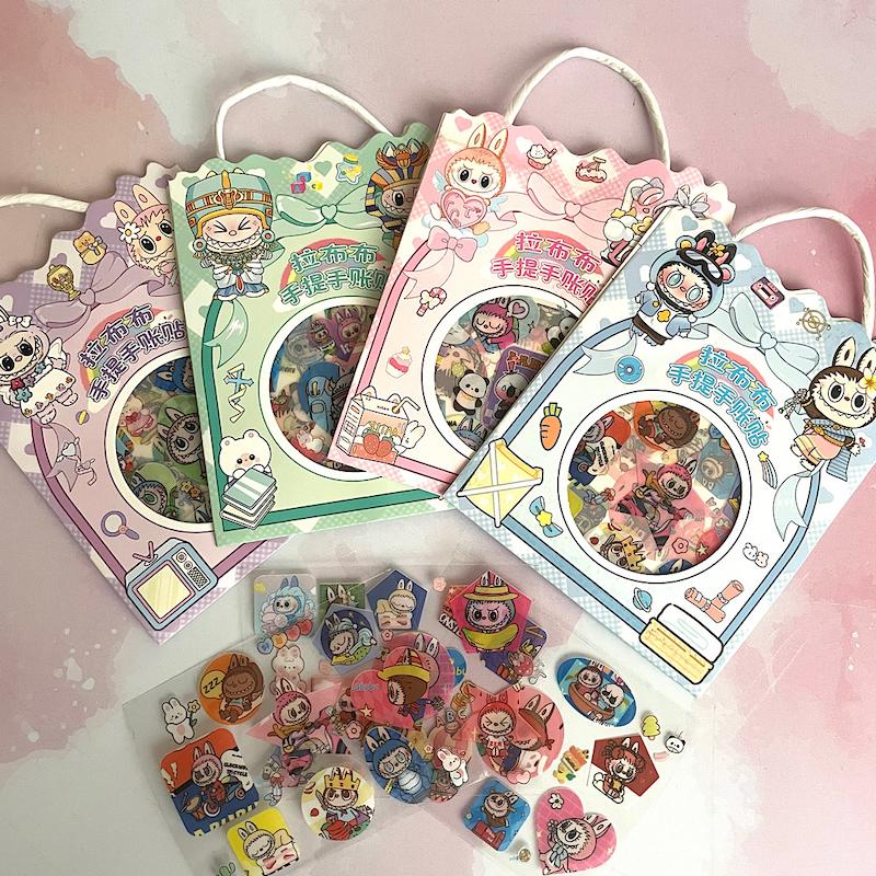 استیکر کیفی کوچک لبوبو