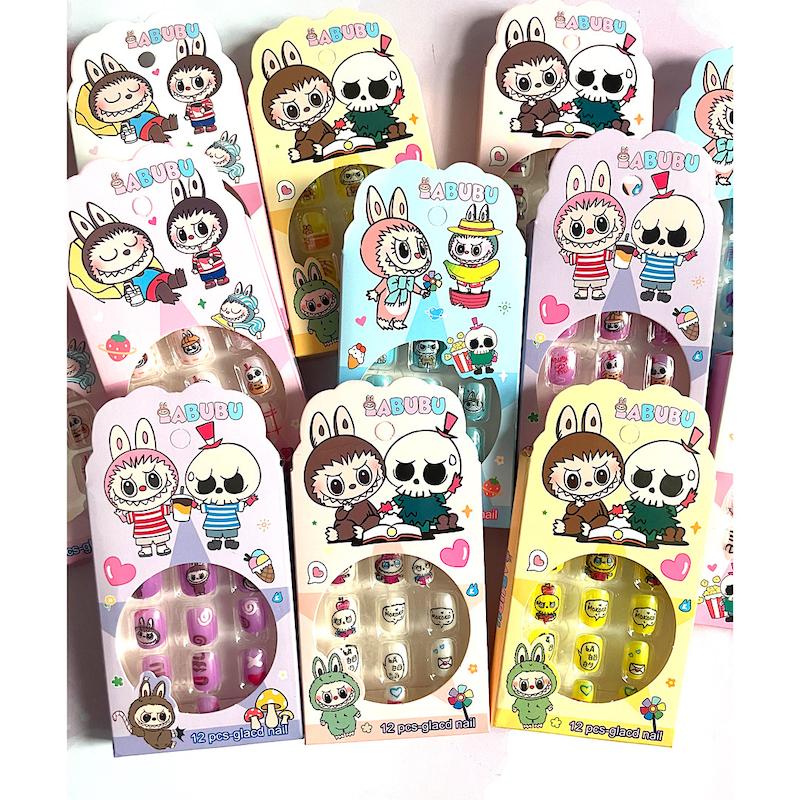 ناخن مصنوعی لبوبو