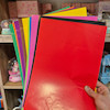 کاغذ رنگی براق 10 رنگ ابعاد 24×34 ( یک طرف رنگی ، یک طرف سفید )