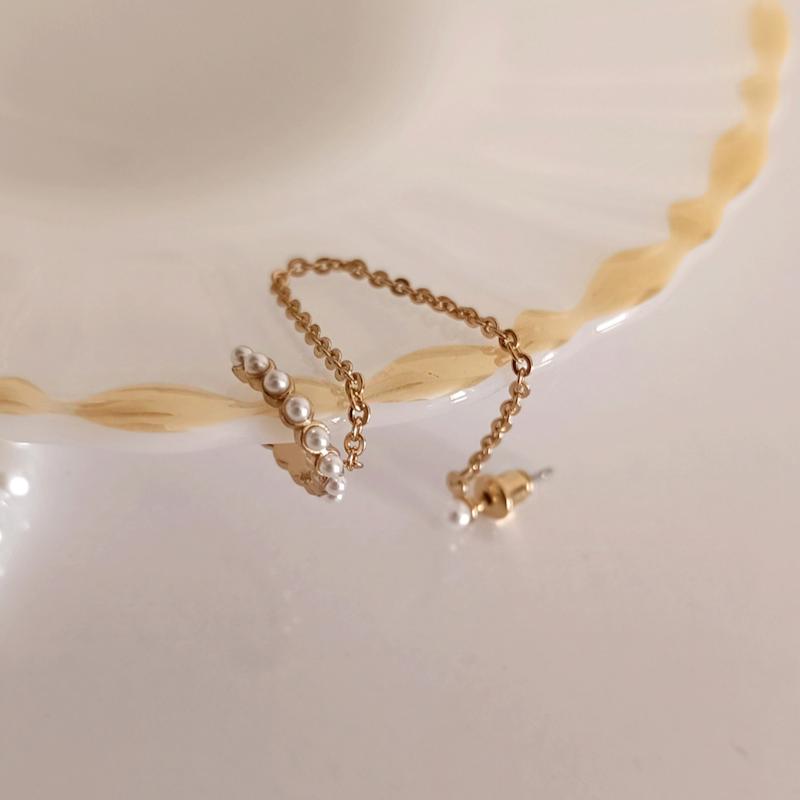 ایرکاف و گوشواره مروارید