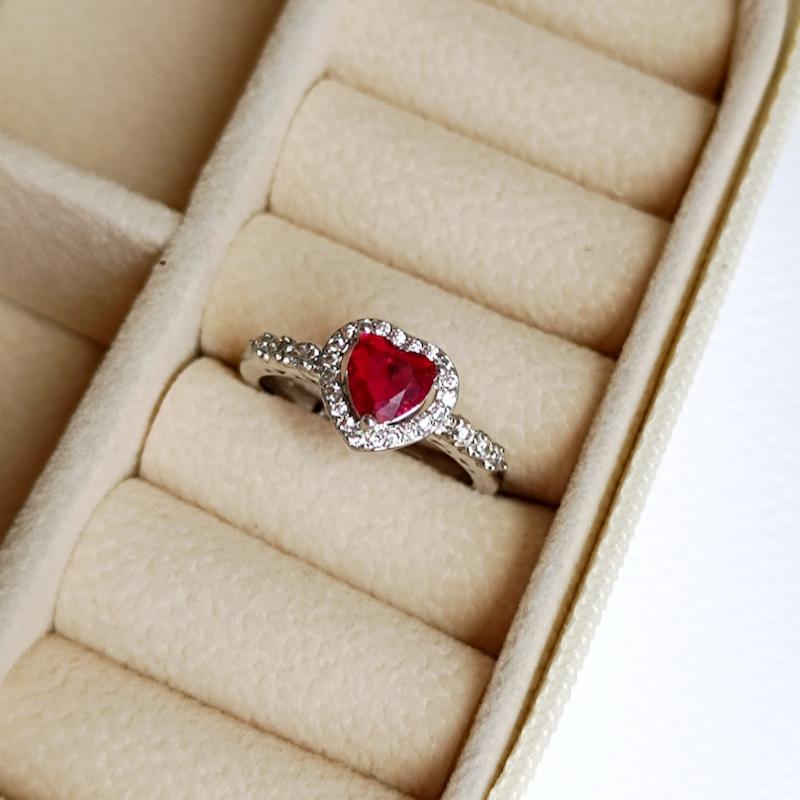 انگشتر سفیدبرفی