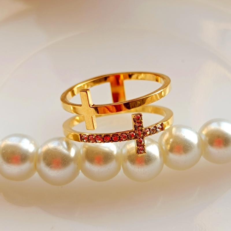 انگشتر طلایی