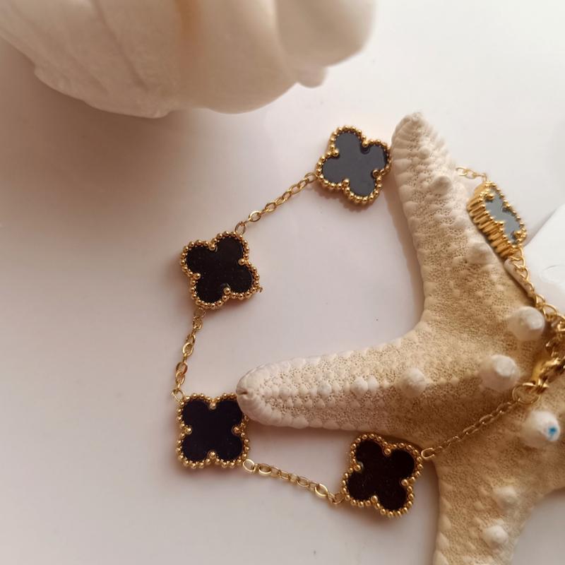 دستبند ونکلیف مشکی 