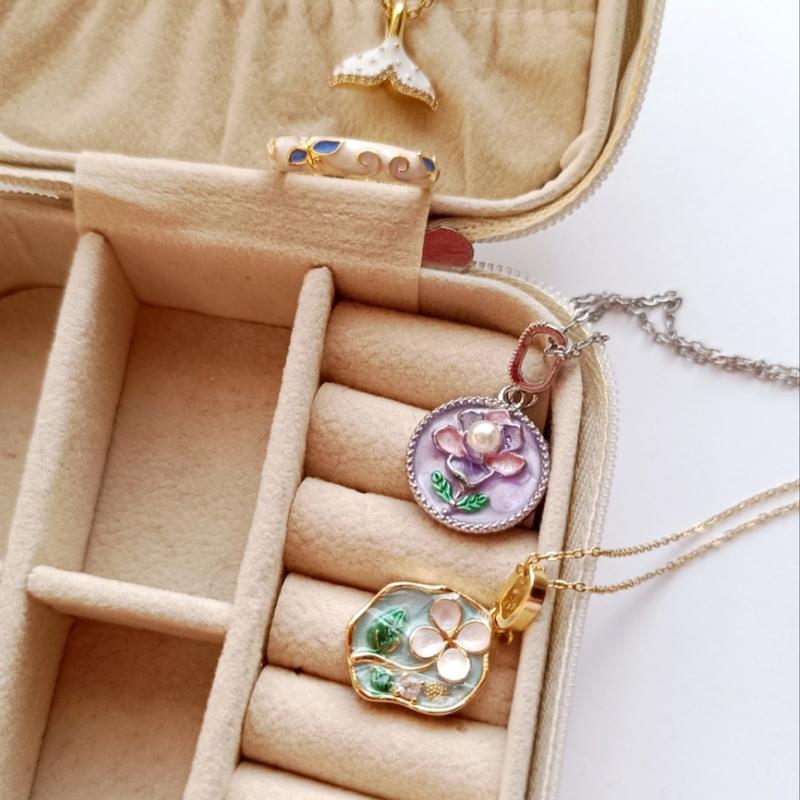 آویز میناکاری