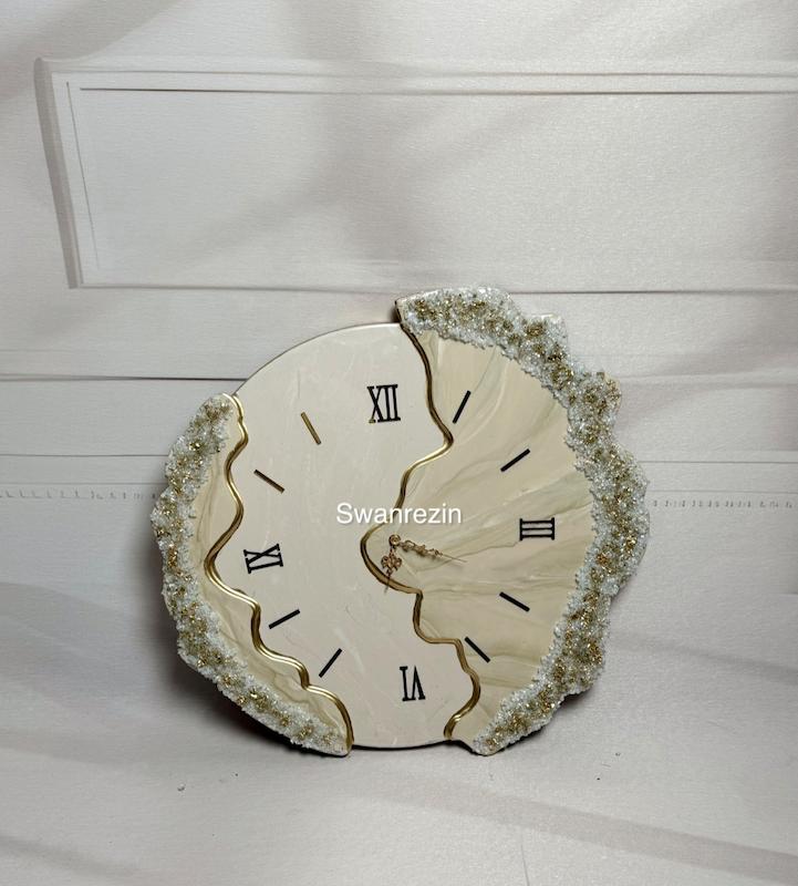 ساعت کرم سبز