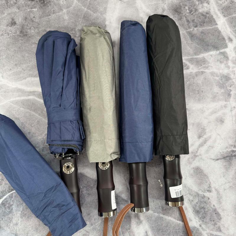 چتر تاشو اتوماتیک فنر دوبل مدل دسته‌ کلاسیک