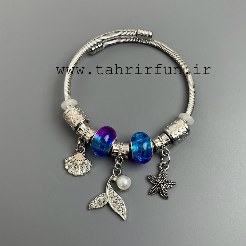 دستبند دخترانه پاندورا با دم وال و چارم دار فنری
