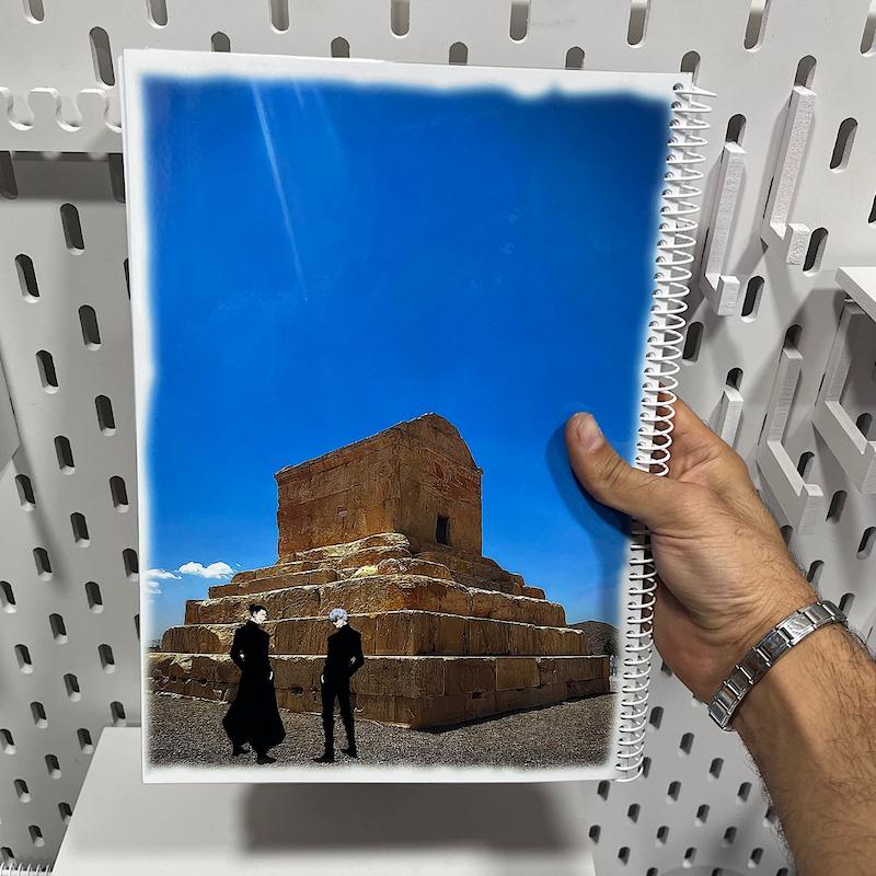 دفتر طراحی انیمه ای،دفتر انیمه جوجوتسوکایسن طرح گوجو ساتورو‌ و گتو در آرامگاه کوروش بزرگ دفتر سایز A4 و ۱۰۰برگ