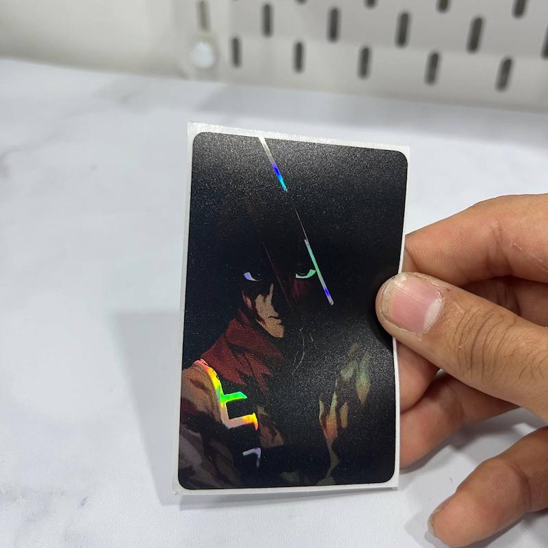 استیکر کارت انیمه اتک آن تایتان طرح میکاسا آکرمن ، استیکر عابربانک هولوگرامی انیمه ای،