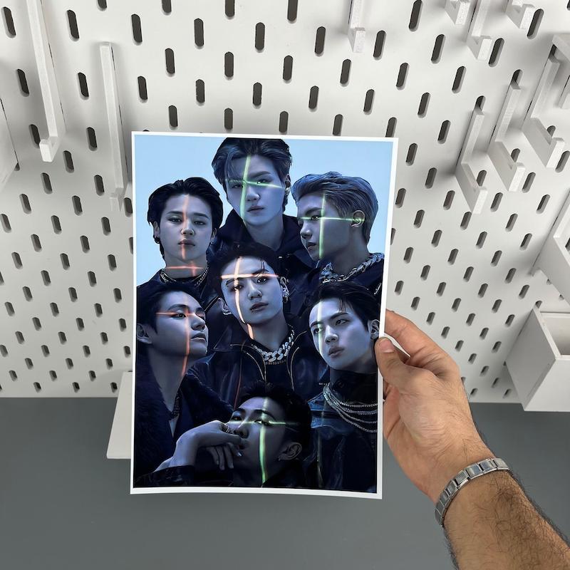 پوستر بی تی اس گروه خوانندگی BTS (سایز 30در20) کد 5، پوستر گلاسه 
