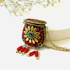 گردنی سنگ کوب طرح صندوقچه ی خاطرات رنگ قرمز