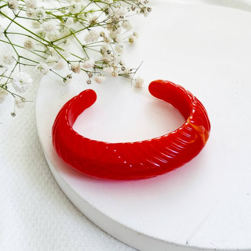 بنگل رزینی کهربایی