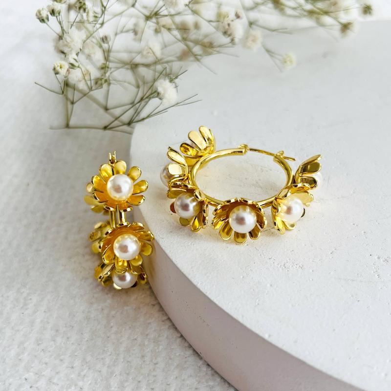 گوشواره شکوفه طلایی