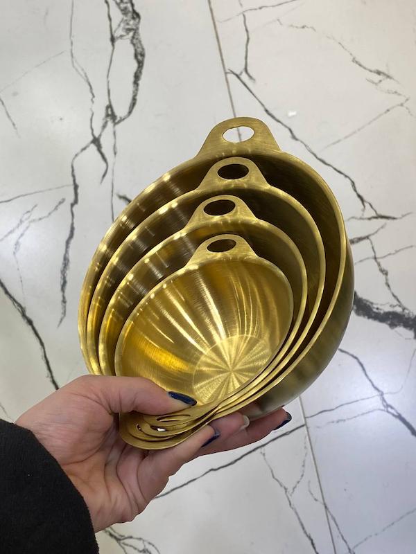 اردو خوری گرد دو دسته طلایی