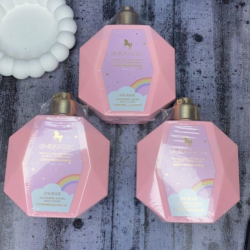 لوسیون بدن ساکورا و نیاسین آمید BAURSDE ✨ کیفیت اصلی 