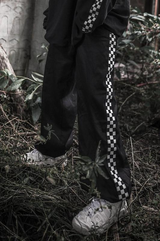 شلوار کتان مشکی کمرکش نوارشطرنجی 