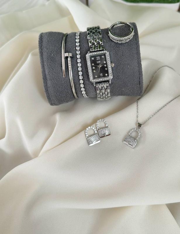 ست ساعت مشکی و نیم ست کیف 