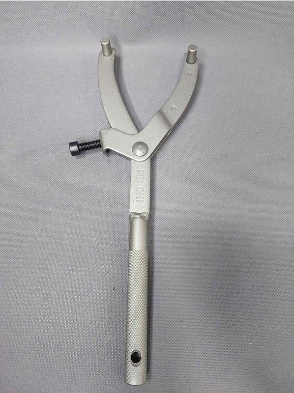 آچار فلکه گیر نگه دارنده فولی اسکوتر و هوندا /آچار تعویض تسمه موتور اسکوتوری