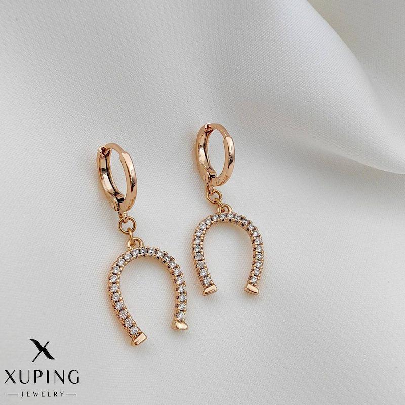 گوشواره نعل اسبی نگین دار بدلیجات ژوپینگ