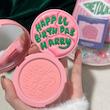 رژگونه پودری هری پاتر شیگلم وزن ۷ گرم SHEGLAM Harry Potter Birthday Cake Blush 7