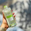 میسلار واتر پاک کننده سیمپل آبرسان مدل Kind To Skin مناسب انواع پوست Simple Kind to Skin Micellar Cleansing Water