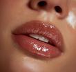 رژلب خیس شیر آپ شاین دار اولیبولا مدل Plump Crystal  Olibola Plump Crystal Glittery Lip Gloss