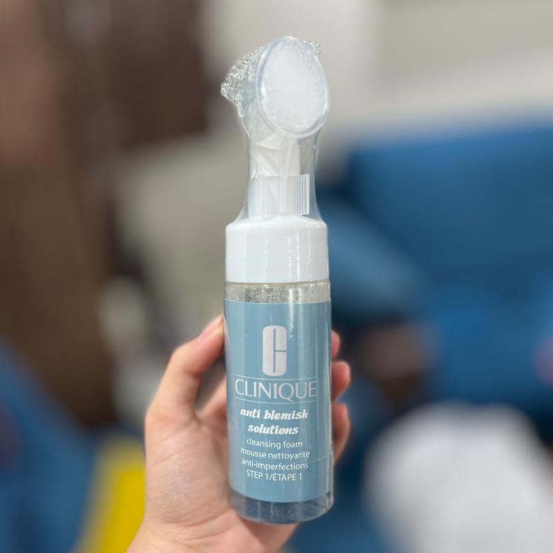 فوم شستشو صورت کلینیک براش دار Clinique Anti‑Blemish Solutions cleansing foam
